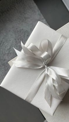 Luxury Gift Wrapping & Message